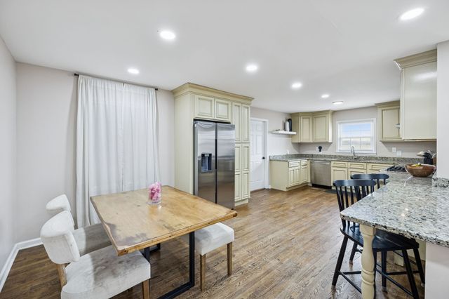 639 Four Seasons Rd, Smithville, TN 37166