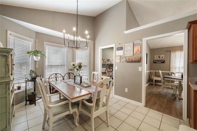 1611 Lake View Court, Loganville, GA 30052