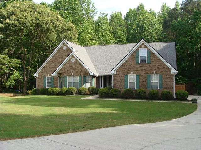 1611 Lake View Court, Loganville, GA 30052