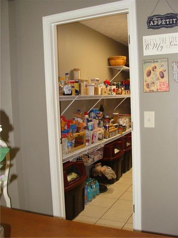 1611 Lake View Court, Loganville, GA 30052