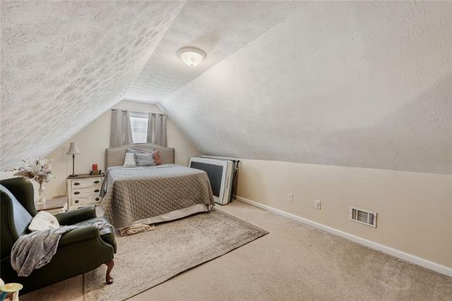 1611 Lake View Court, Loganville, GA 30052