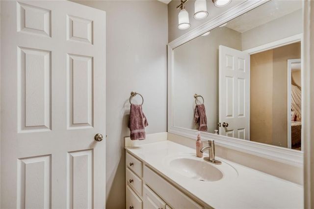 1611 Lake View Court, Loganville, GA 30052