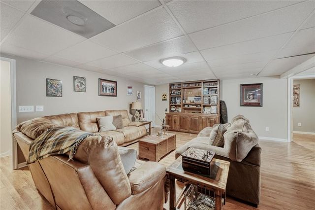 1611 Lake View Court, Loganville, GA 30052