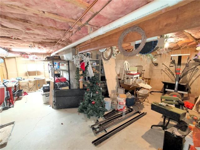 1611 Lake View Court, Loganville, GA 30052