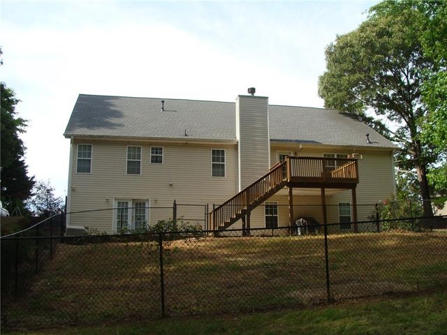 1611 Lake View Court, Loganville, GA 30052