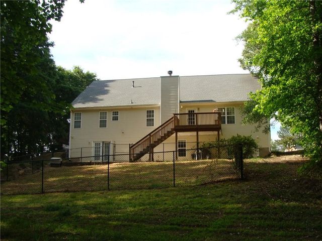 1611 Lake View Court, Loganville, GA 30052