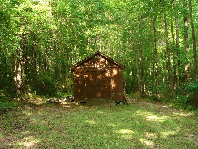 1611 Lake View Court, Loganville, GA 30052