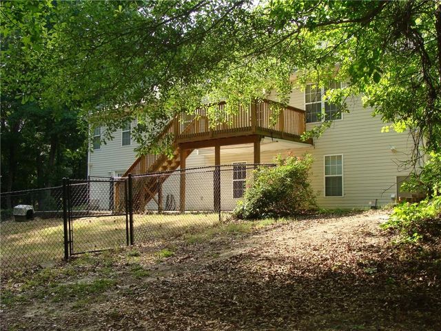 1611 Lake View Court, Loganville, GA 30052