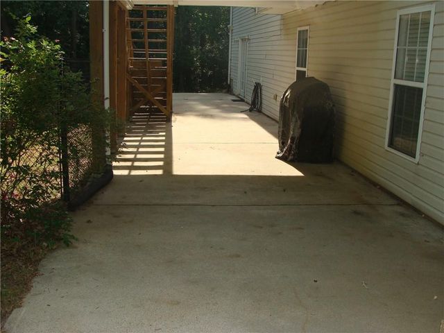 1611 Lake View Court, Loganville, GA 30052