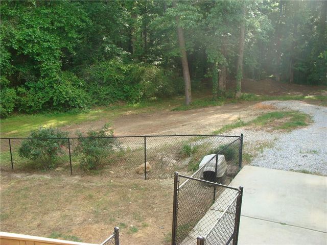 1611 Lake View Court, Loganville, GA 30052