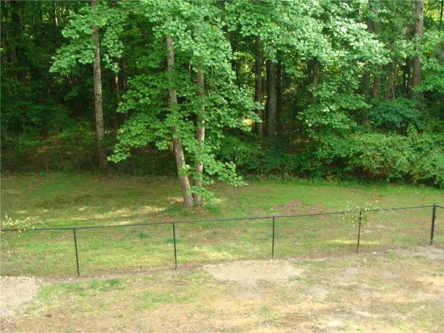 1611 Lake View Court, Loganville, GA 30052