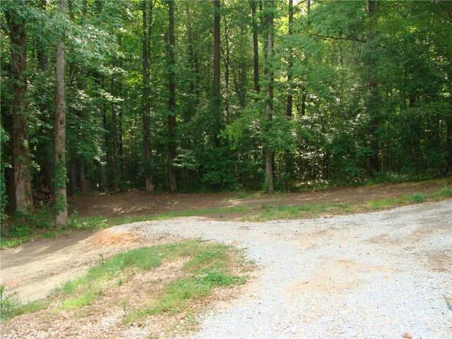 1611 Lake View Court, Loganville, GA 30052