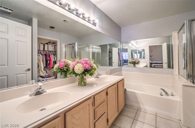 2925 Wigwam Parkway 1724, Henderson, NV 89074