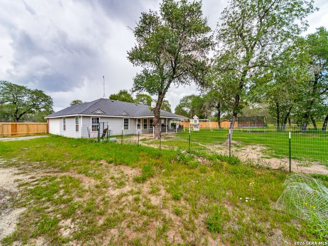 335 SPUR RDG, San Antonio, TX 78264