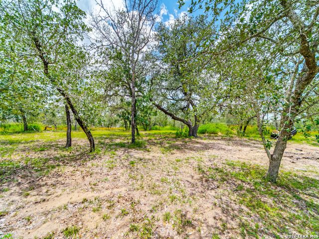 335 SPUR RDG, San Antonio, TX 78264