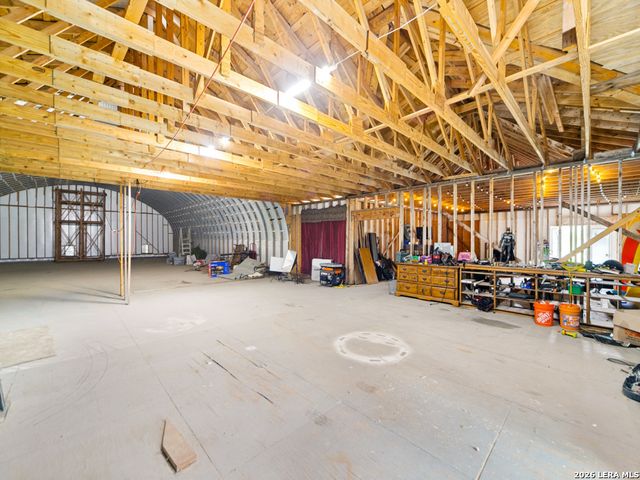 335 SPUR RDG, San Antonio, TX 78264