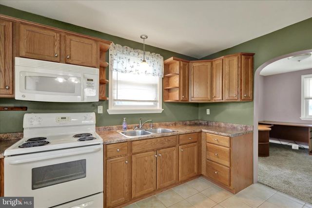 3027 LIMEKILN RD, Birdsboro, PA 19508