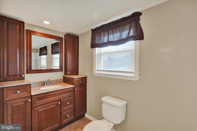 3027 LIMEKILN RD, Birdsboro, PA 19508