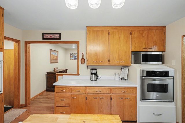 207 Inner Drive, Montgomery, MN 56069