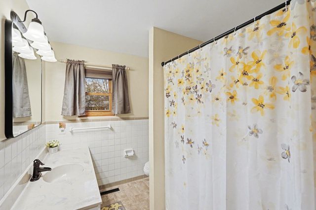 207 Inner Drive, Montgomery, MN 56069