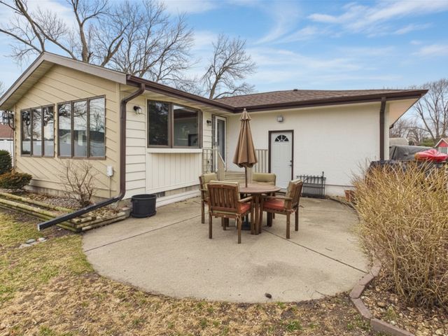 207 Inner Drive, Montgomery, MN 56069
