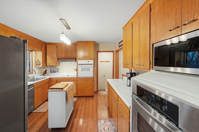 207 Inner Drive, Montgomery, MN 56069