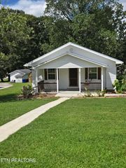 451 S Patton Ave, Rockwood, TN 37854