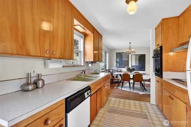 17911 51st Avenue S, Seatac, WA 98188