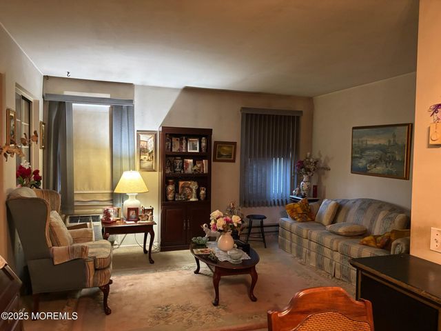 3 Swift Circle D, Whiting, NJ 08759