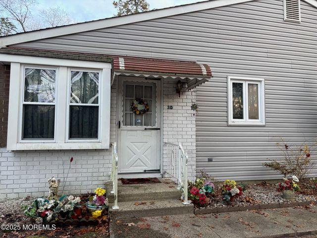 3 Swift Circle D, Whiting, NJ 08759