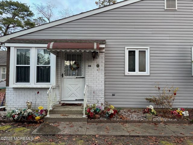 3 Swift Circle D, Whiting, NJ 08759