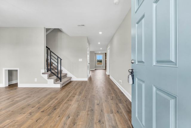 215 Donegal Dr, Clarksville, TN 37042