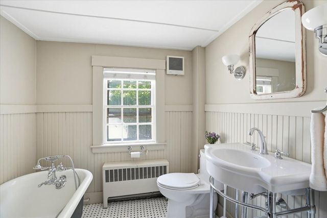 424 Main St, Hingham, MA 02043