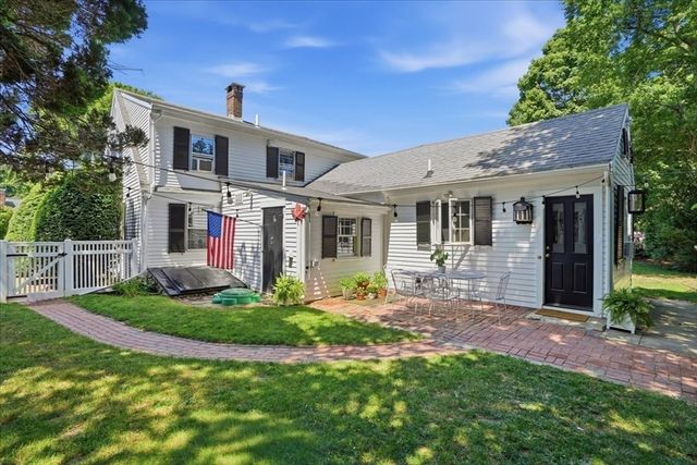 424 Main St, Hingham, MA 02043