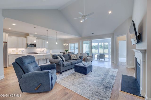 8700 Horse Nettle Drive NE, Leland, NC 28451