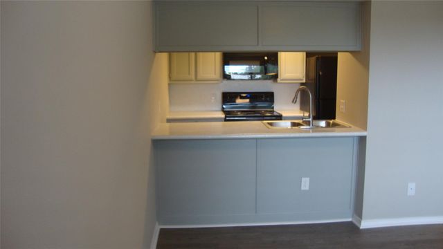 20802 Bonanza ST 3, Lago Vista, TX 78645