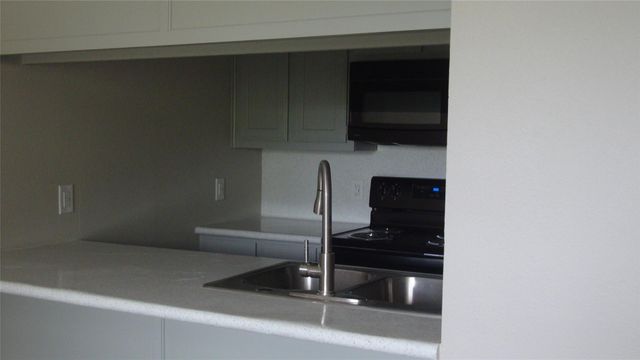 20802 Bonanza ST 3, Lago Vista, TX 78645