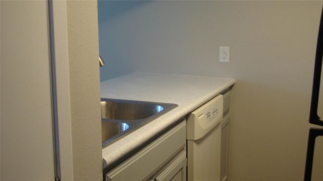 20802 Bonanza ST 3, Lago Vista, TX 78645