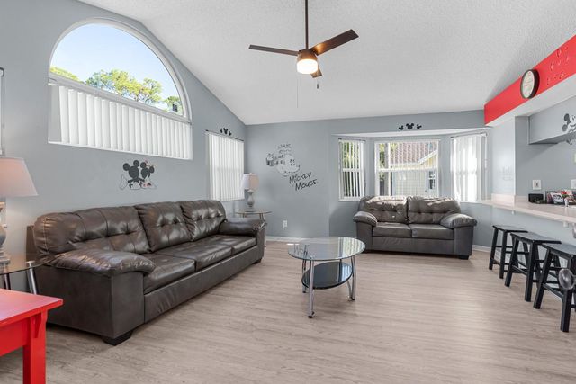 5006 LAGUNA BAY CIRCLE 58, Kissimmee, FL 34746
