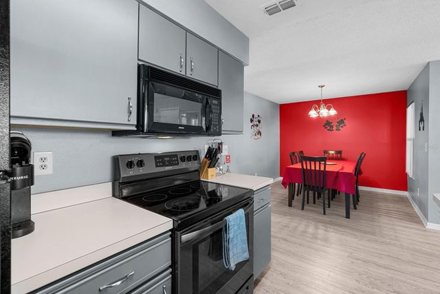 5006 LAGUNA BAY CIRCLE 58, Kissimmee, FL 34746