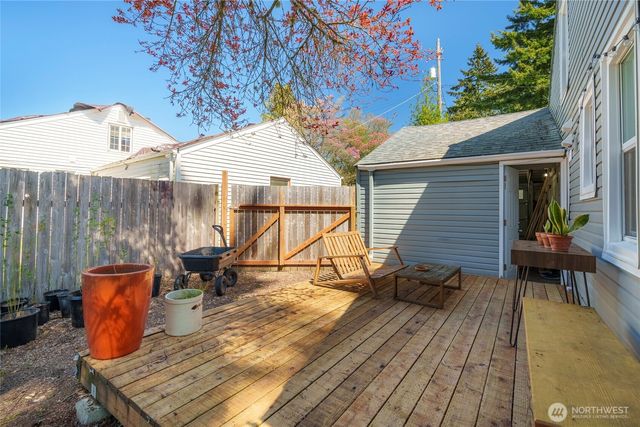 16909 12th Place NE, Shoreline, WA 98155