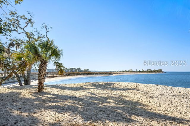 20 Field Sparrow Rd, Hilton Head Island, SC 29926