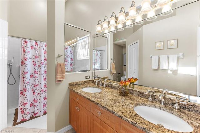 8586 Mustang DR # 25, Naples, FL 34113