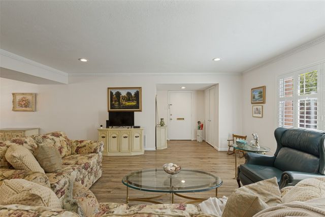6311 Bandera Avenue A, Dallas, TX 75225