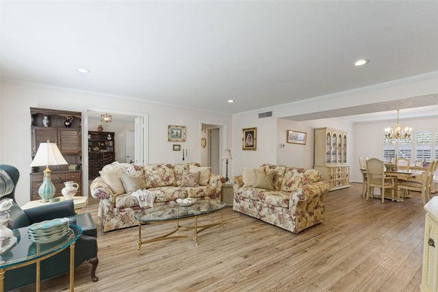 6311 Bandera Avenue A, Dallas, TX 75225