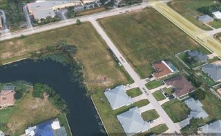 500 SW 8th PL, Cape Coral, FL 33991