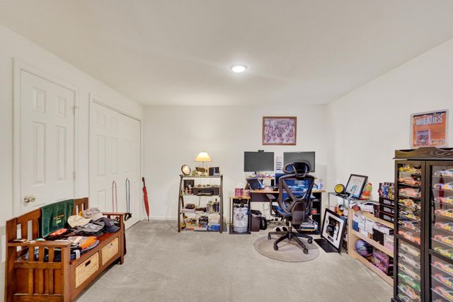 2764 SEABISCUIT ST, York, PA 17402
