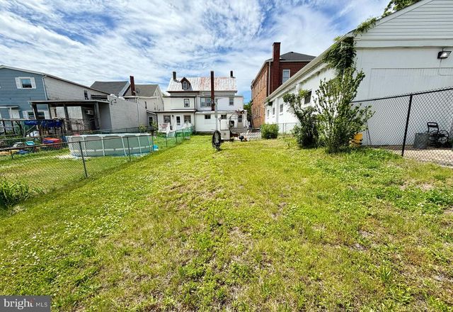 66 HANOVER ST, Pemberton, NJ 08068