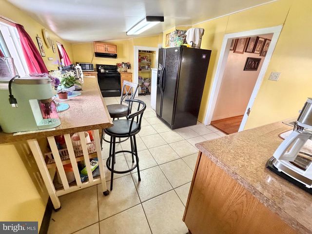 66 HANOVER ST, Pemberton, NJ 08068