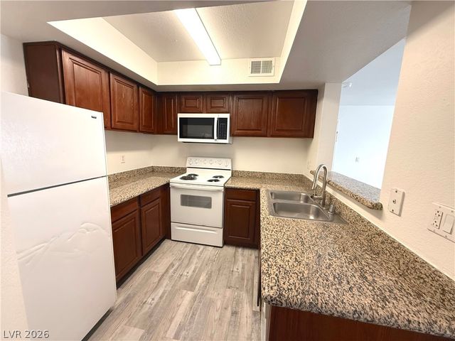 6800 East LAKE MEAD Boulevard 2039, Las Vegas, NV 89156